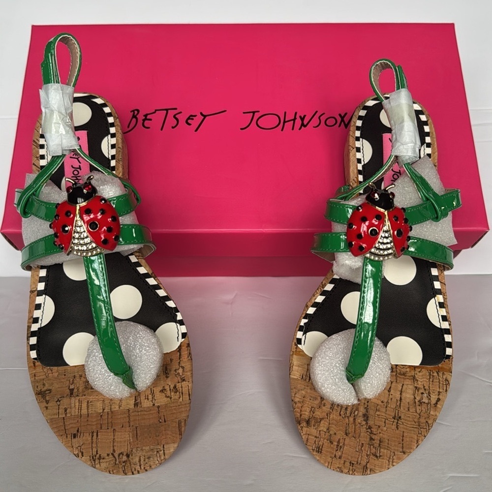 BETSY JOHNSON Buggy Women's Ladybug Embellishment Slingback Sandals Size 6M NEW - Picture 3 of 13